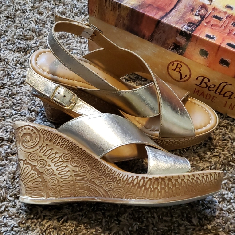 Bella Vita gold leather wedge platform sandals, 6